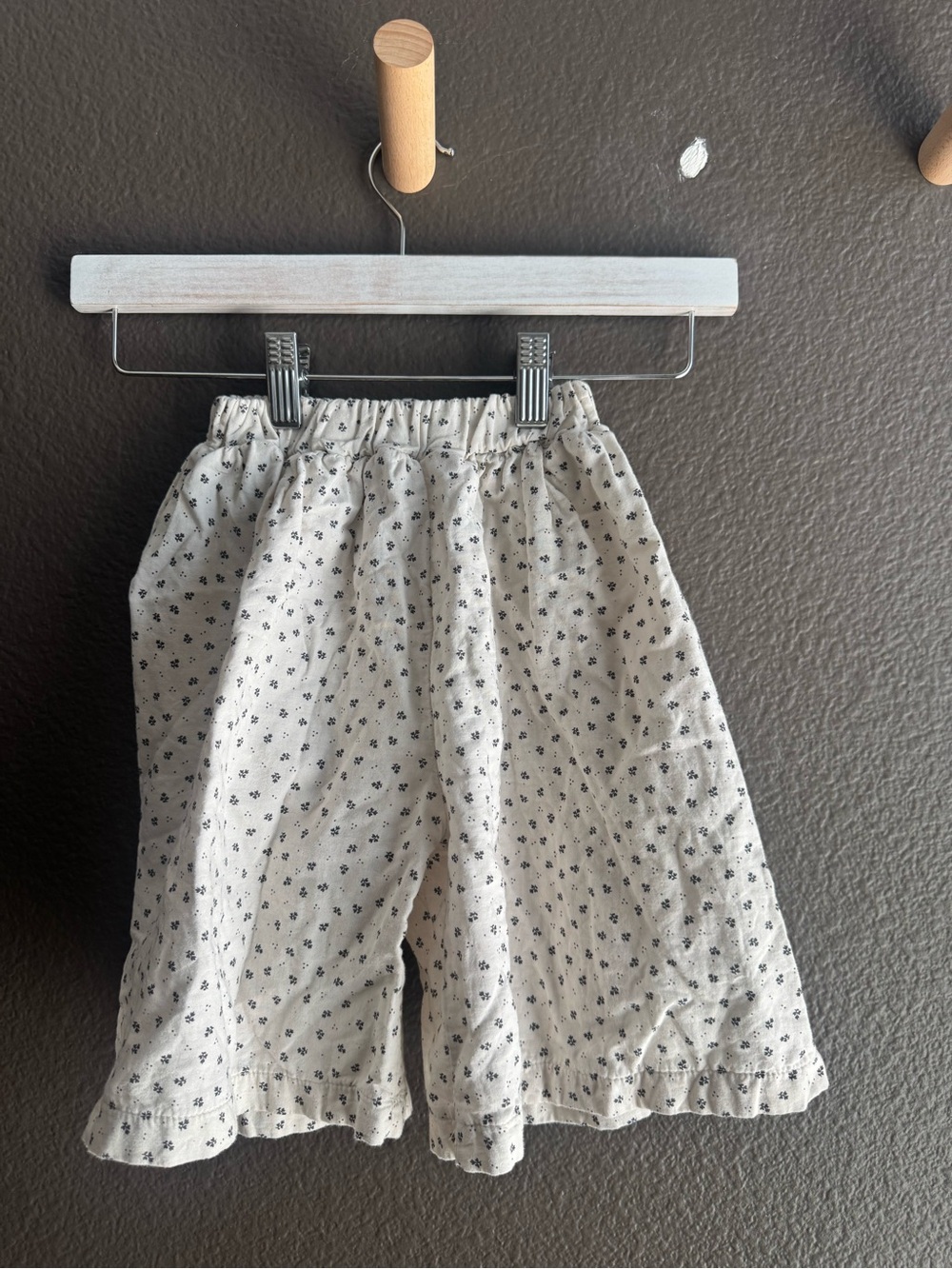 Girls Cream Floral Cotton gaucho wide leg pants with Elastic Waist